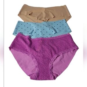 VICTORIA'S SECRET WOMEN'S 3 PACK MIX PANTY HIP HUGGER/ CHEEKY SIZE MEDIUM